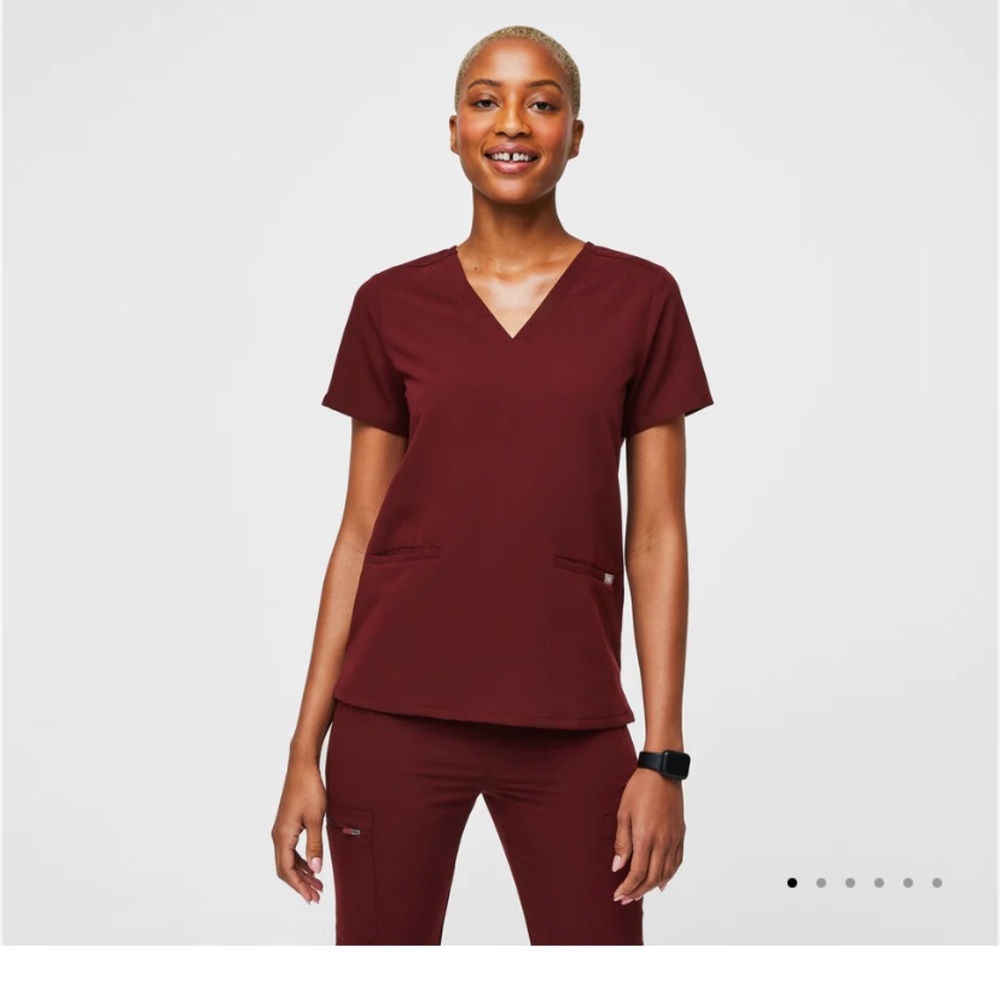 Figs Burgundy scrub top